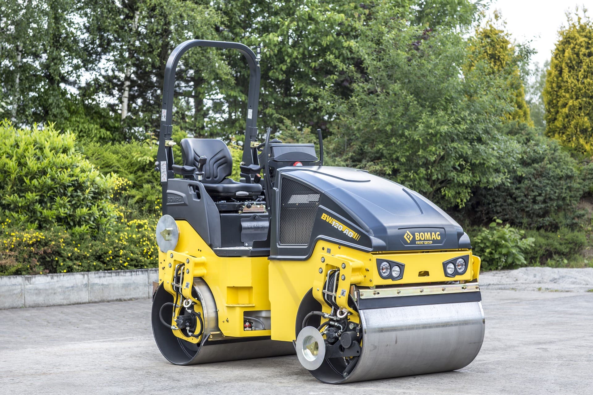 BOMAG BW 120 AD-5 — Compactadoras