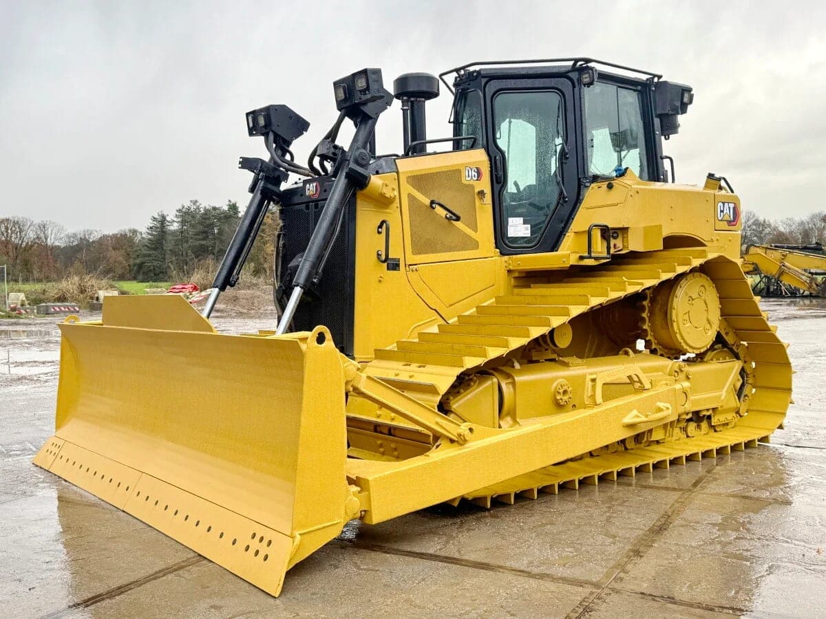 Caterpillar D6
