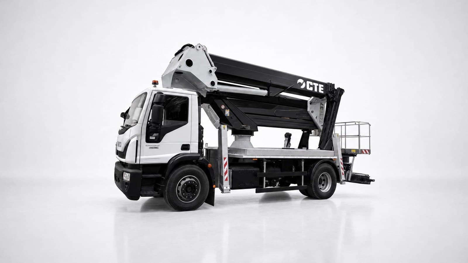CTE ZED 37J — Plataformas sobre camión