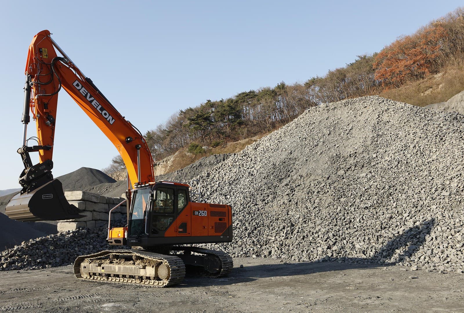 Develon DX260LC-9 — Excavadoras grandes