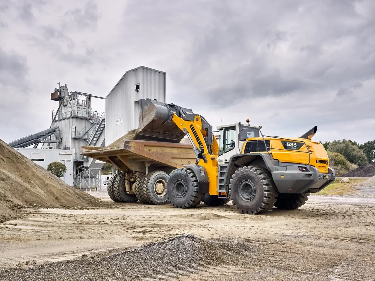 Liebherr L 586 XPower — Palas cargadoras