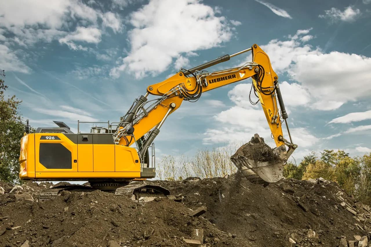 Liebherr R 926 — Excavadoras grandes