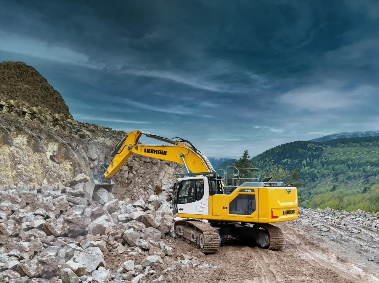 Liebherr R 945 — Excavadoras grandes