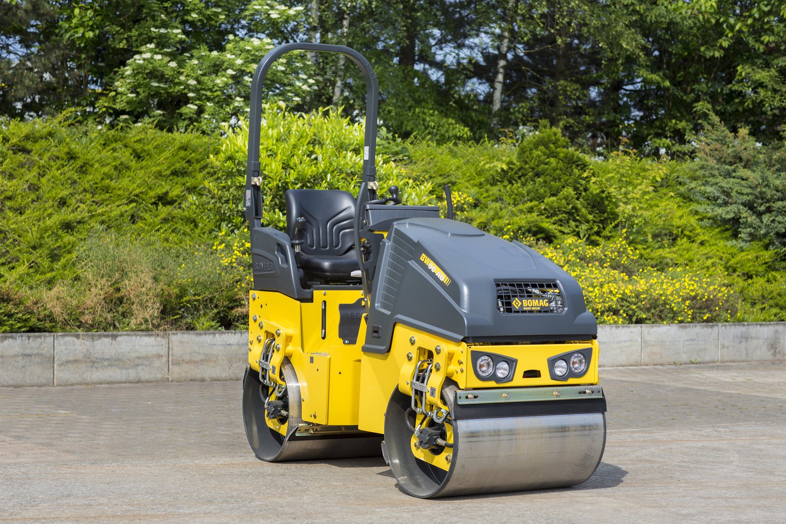 BOMAG BW 90 AD-5 — Compactadoras
