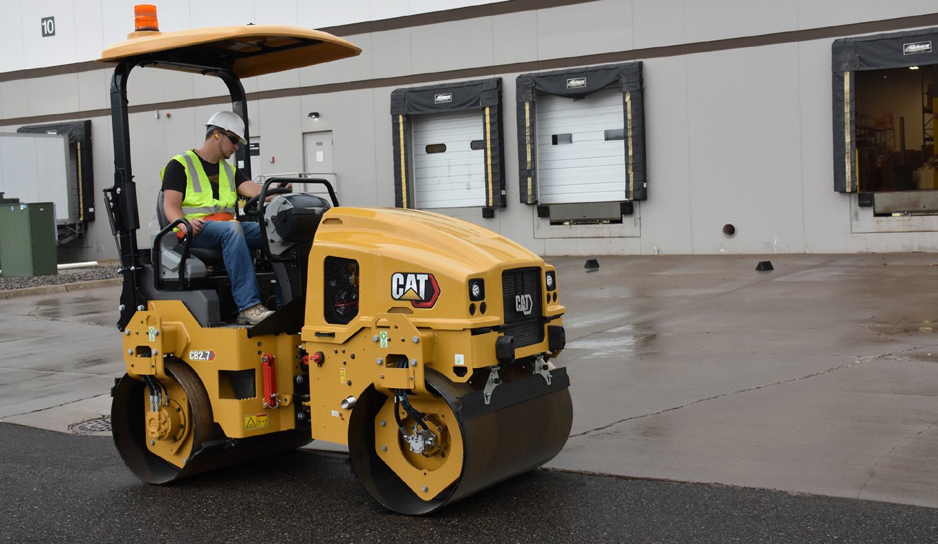 Caterpillar CB2.7 GC — Compactadoras