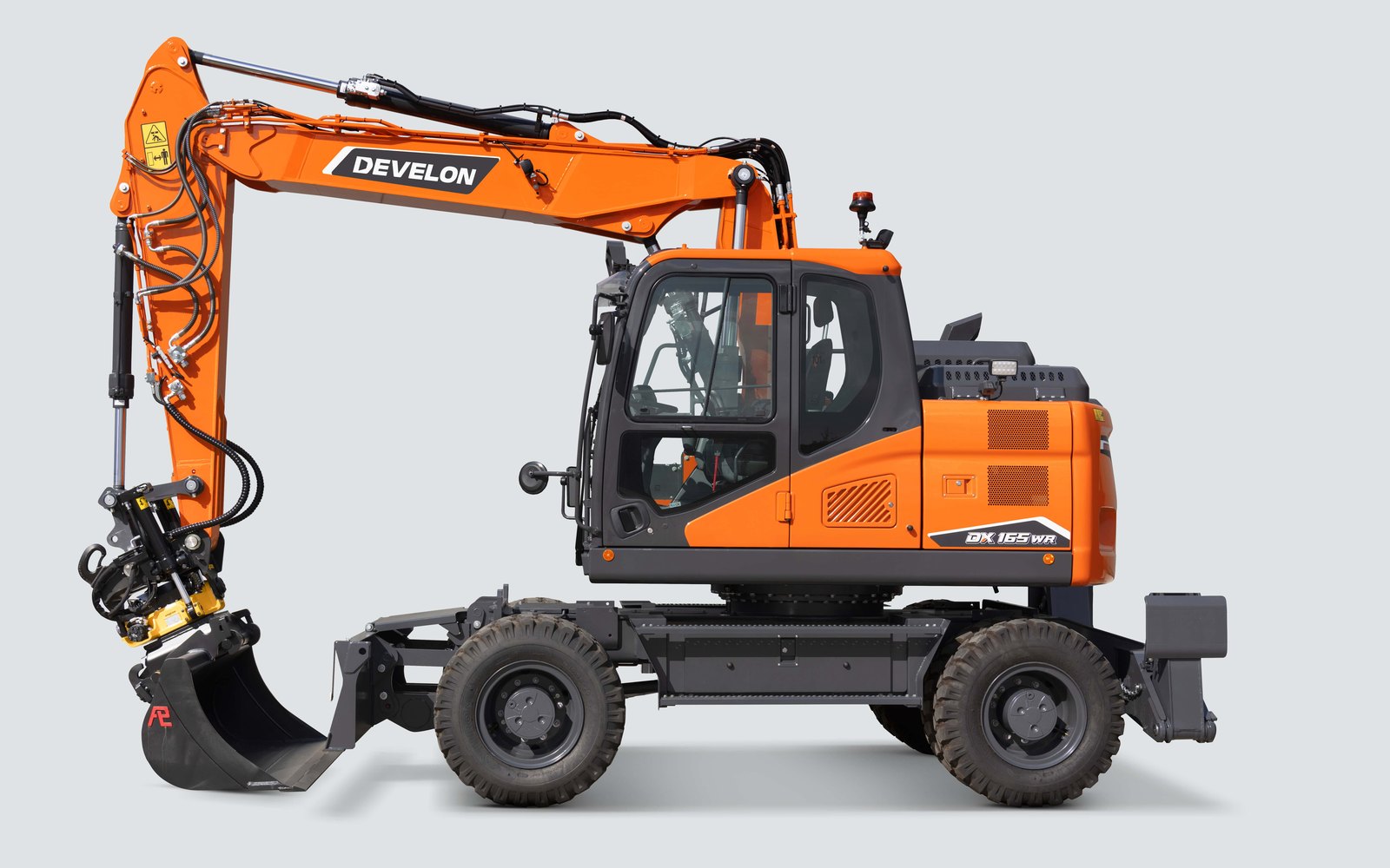Develon DX165WR-7K — Excavadoras de ruedas