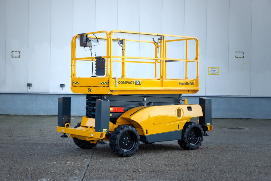 Haulotte Compact 10 DX — Plataformas de tijera