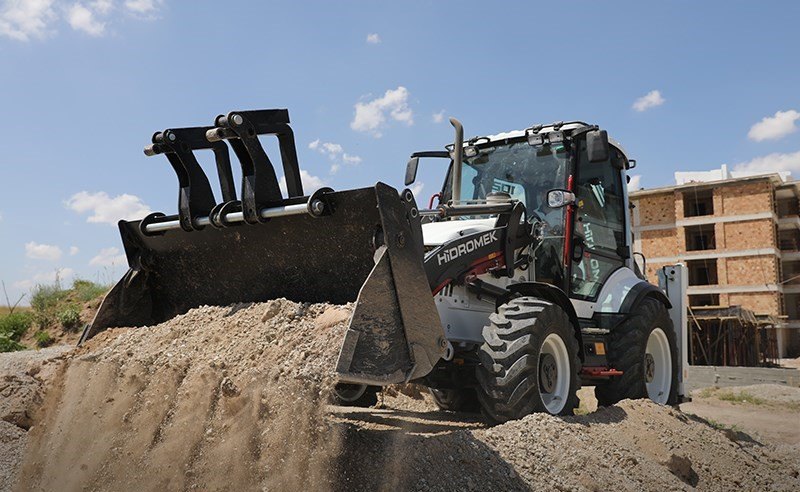 Hidromek HMK 102 B Alpha — Retroexcavadoras mixtas