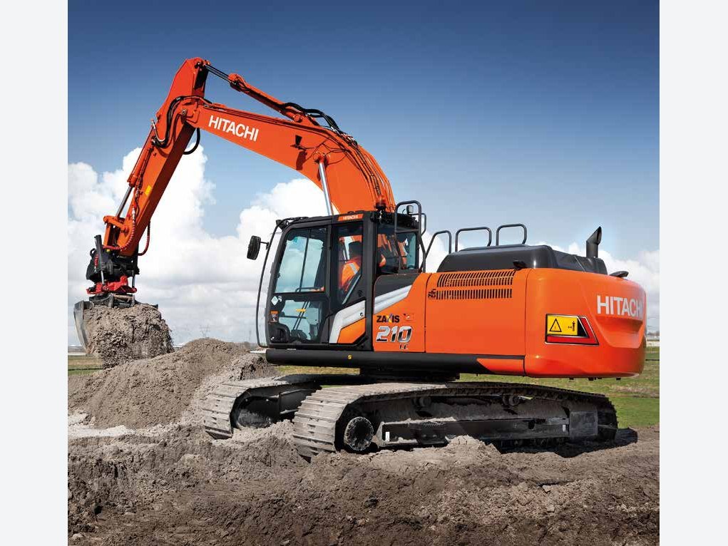 Hitachi ZX210LC-7 — Excavadoras medianas