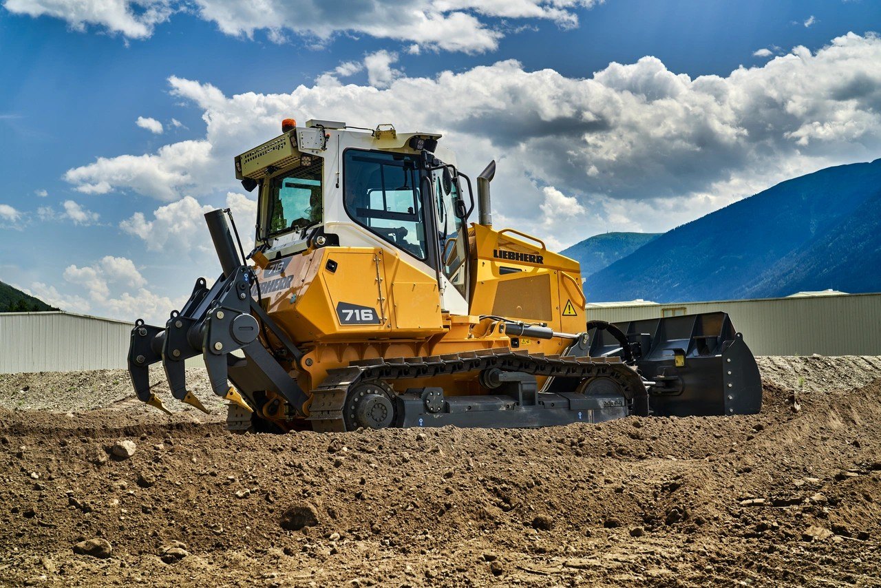 Liebherr PR 716 Litronic — Bulldozers