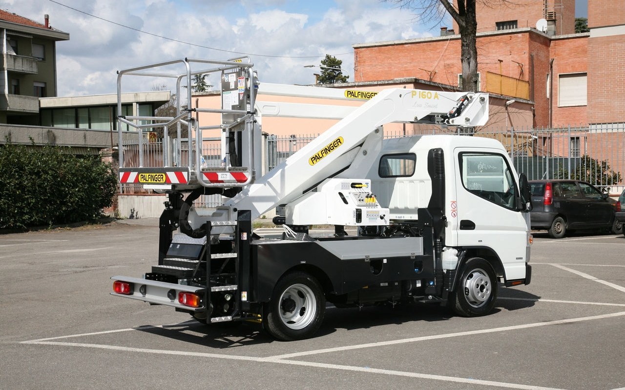 Palfinger P 160 A — Plataformas sobre camión