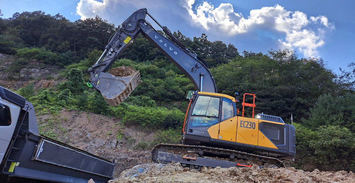 Volvo EC230 — Excavadoras medianas