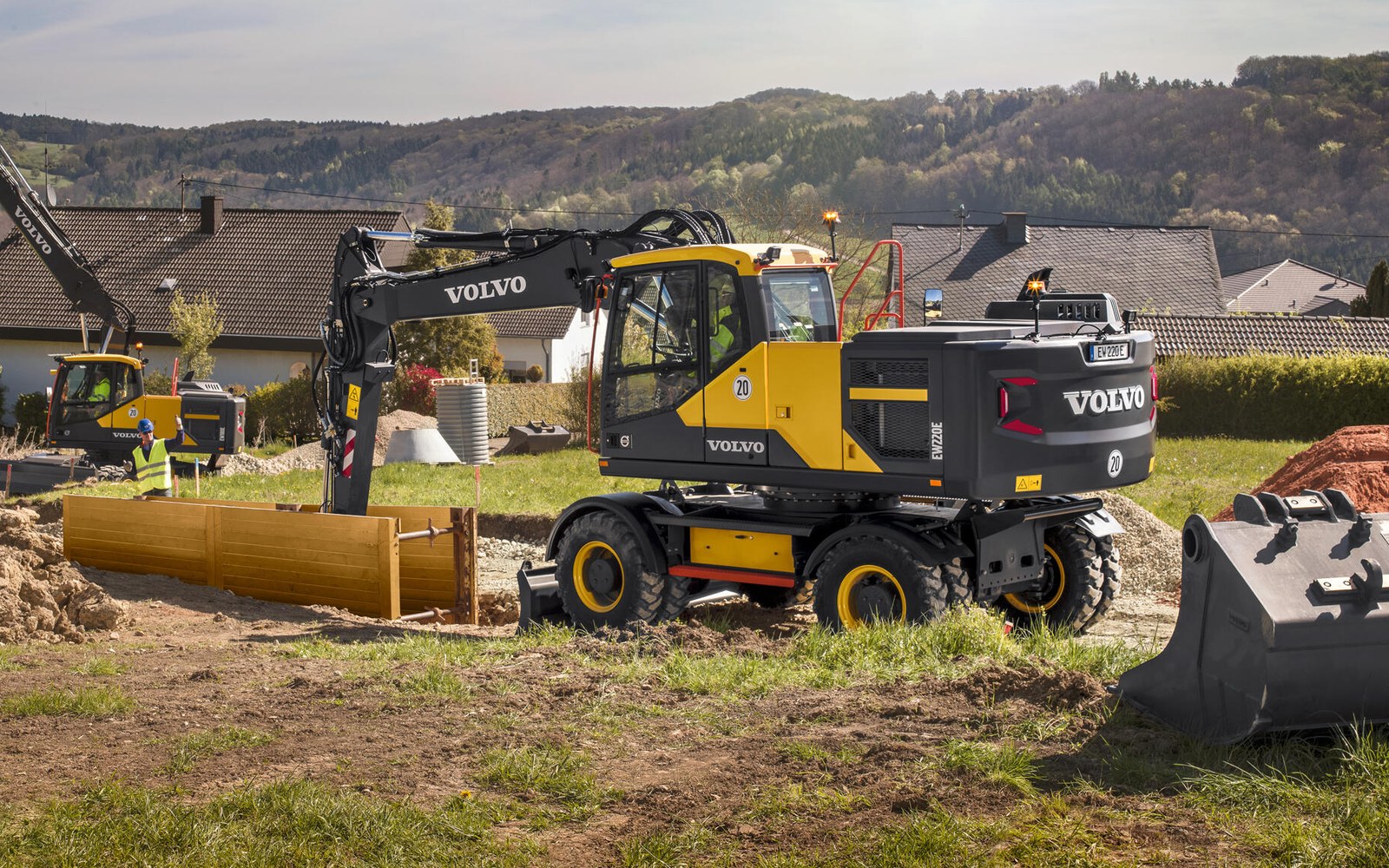 Volvo EW220E — Excavadoras de ruedas